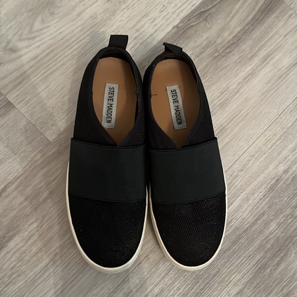 Steve Madden Black platform Loafers shoes for work - Picture 4 of 5